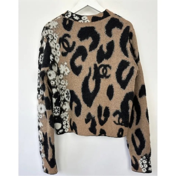 NWT CHANEL 23/A METIERS D'ART CC LEOPARD PRINT JUMPER SIZE FR 38 (UK 10) - Picture 9 of 15